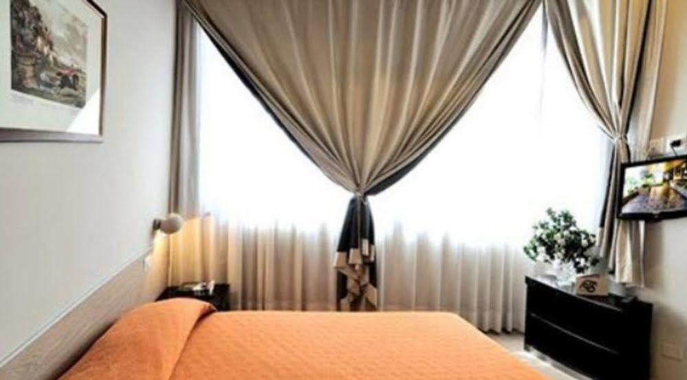 Sacconi Apartahotel