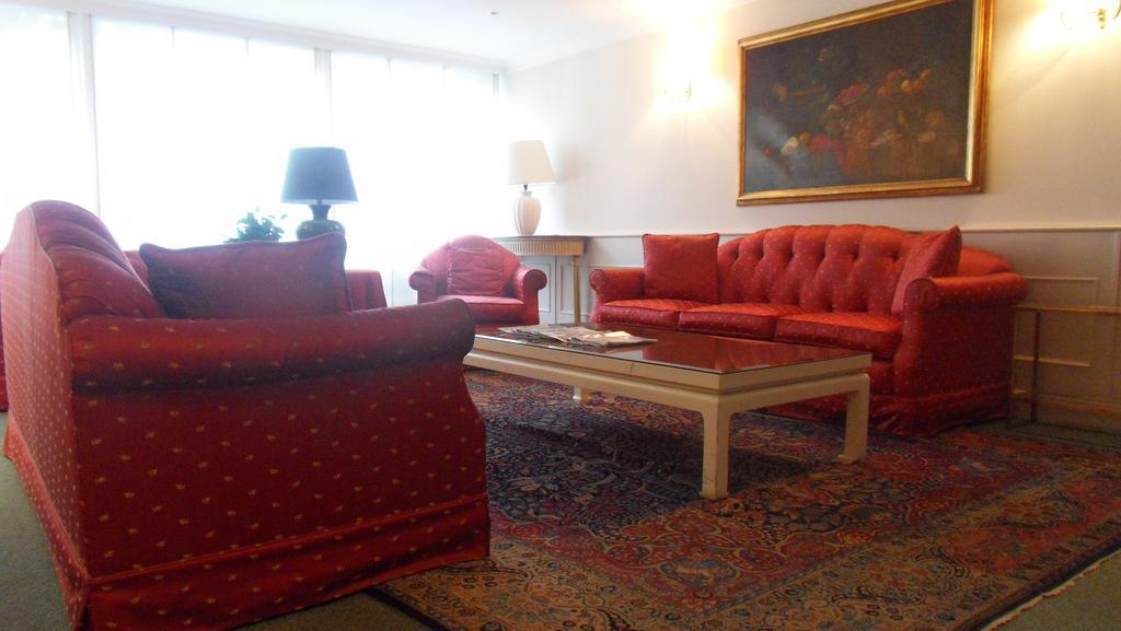 Sacconi Apartahotel